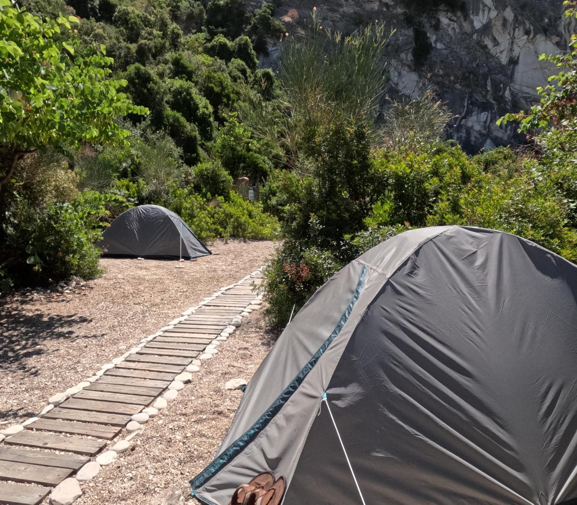Lost Paradise Eco Camping Himare Esterno foto