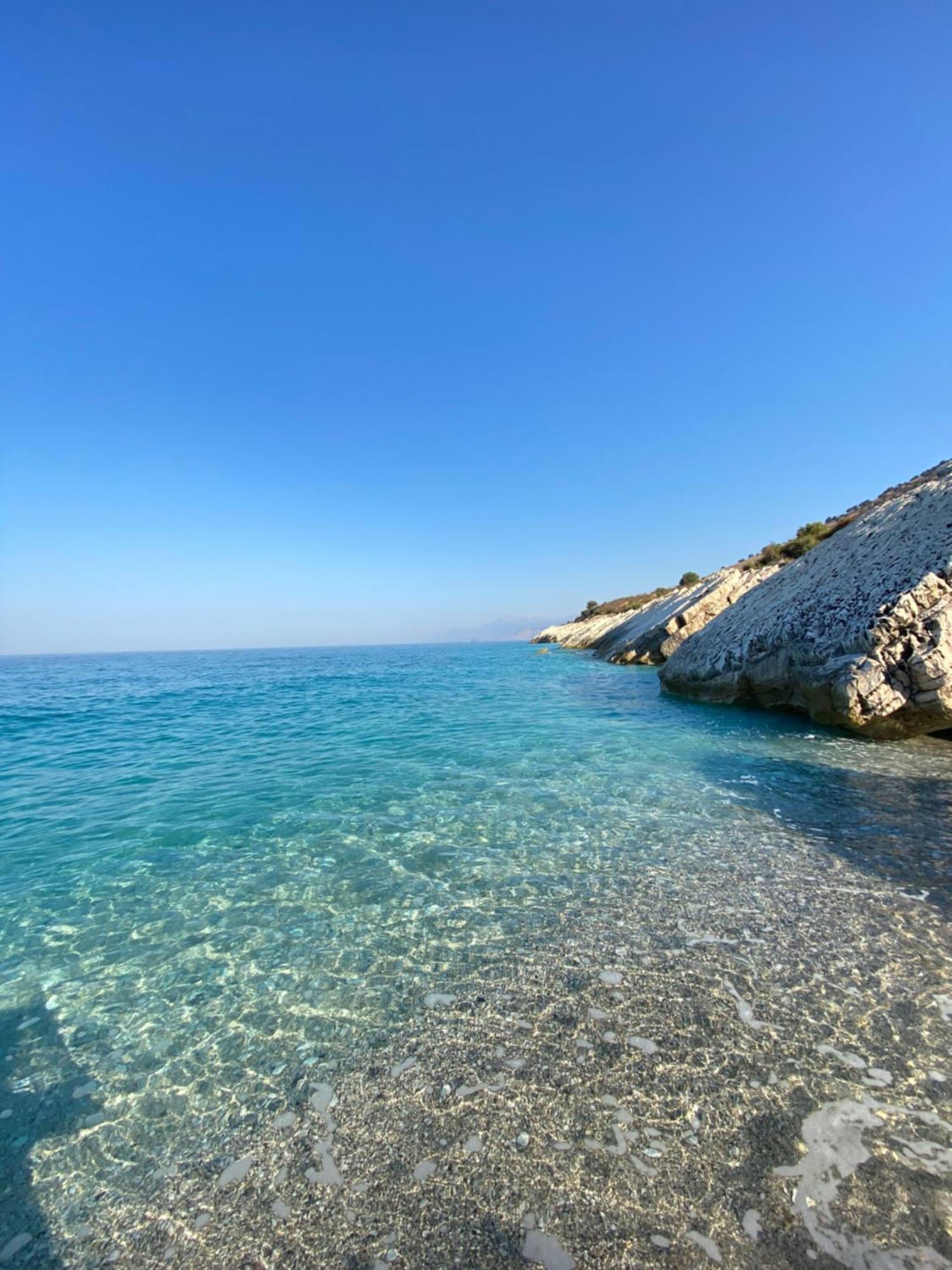 Lost Paradise Eco Camping Himare Esterno foto