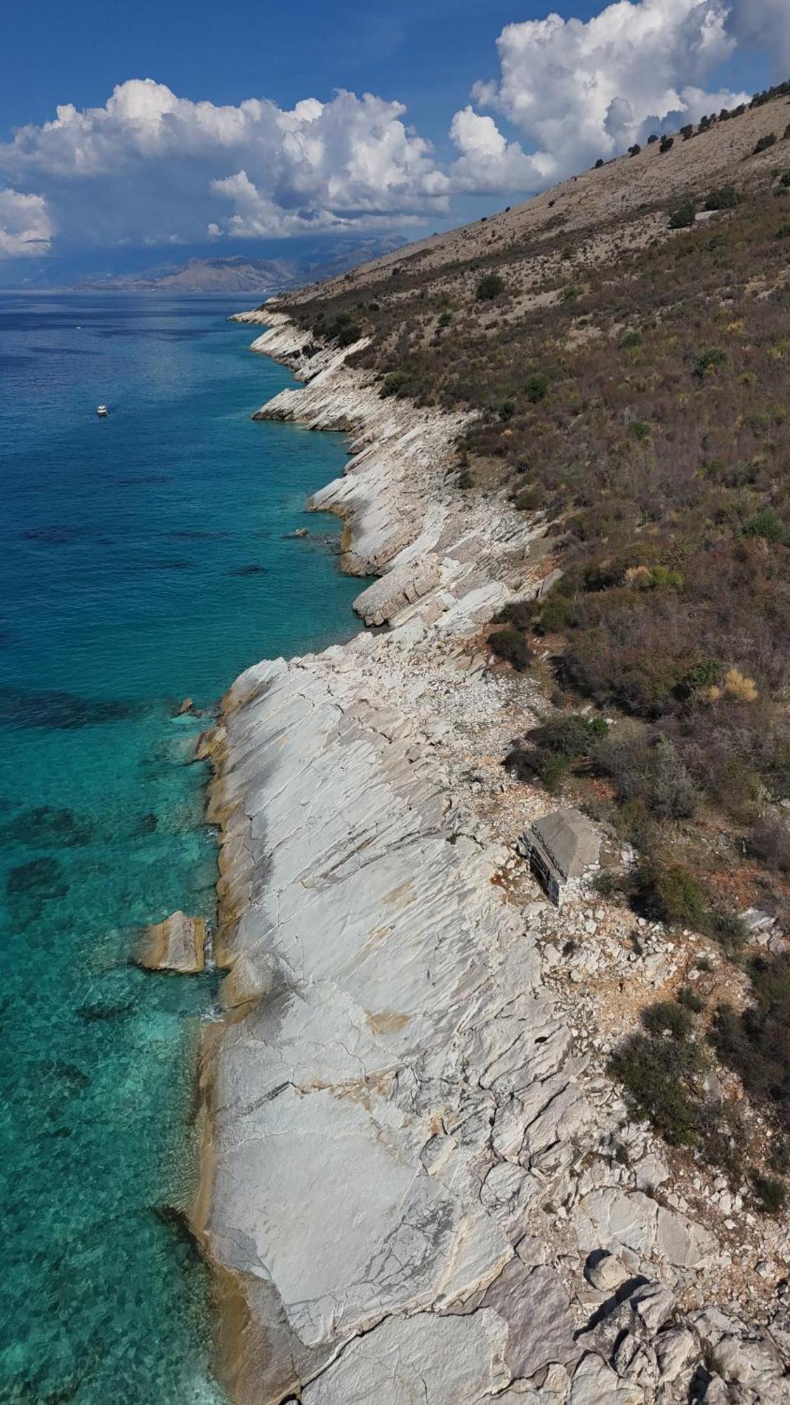 Lost Paradise Eco Camping Himare Esterno foto