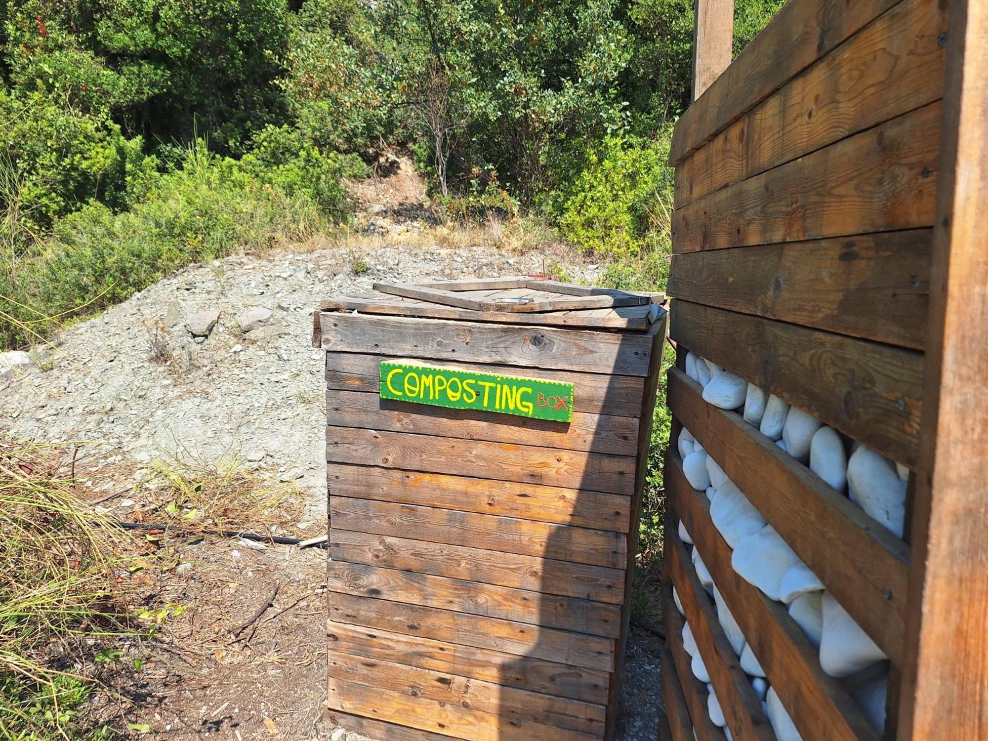 Lost Paradise Eco Camping Himare Esterno foto